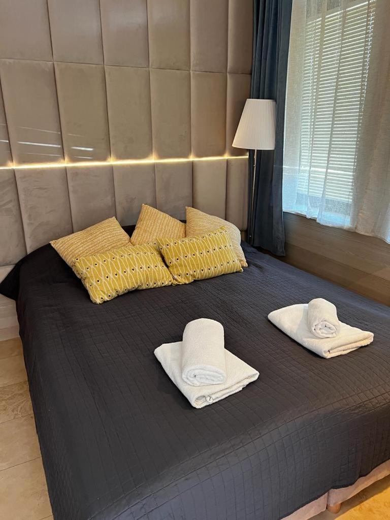 Sunnycliff Apartment Rewal Bagian luar foto